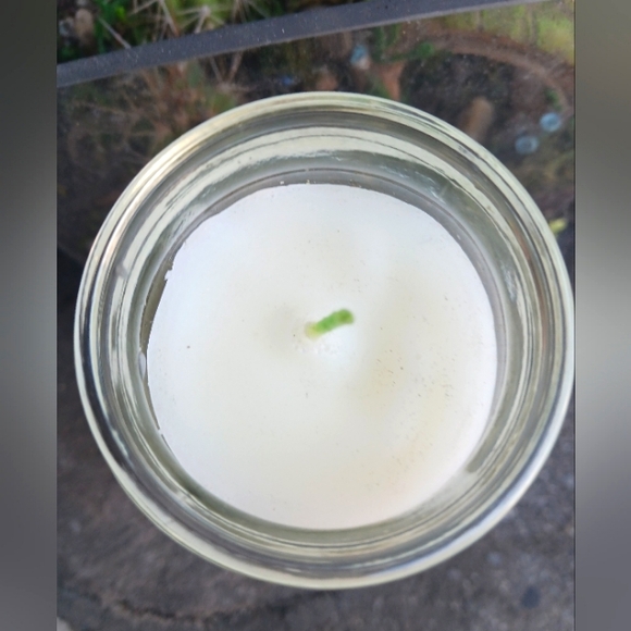 HAND 👍MADE CANDLE 🕯 - Picture 4 of 5